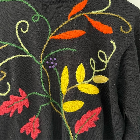 VTG 80s Leonard Sport Floral Embroidered Wool Blend Sweater - Made in Hong Kong - Picture 4 of 8